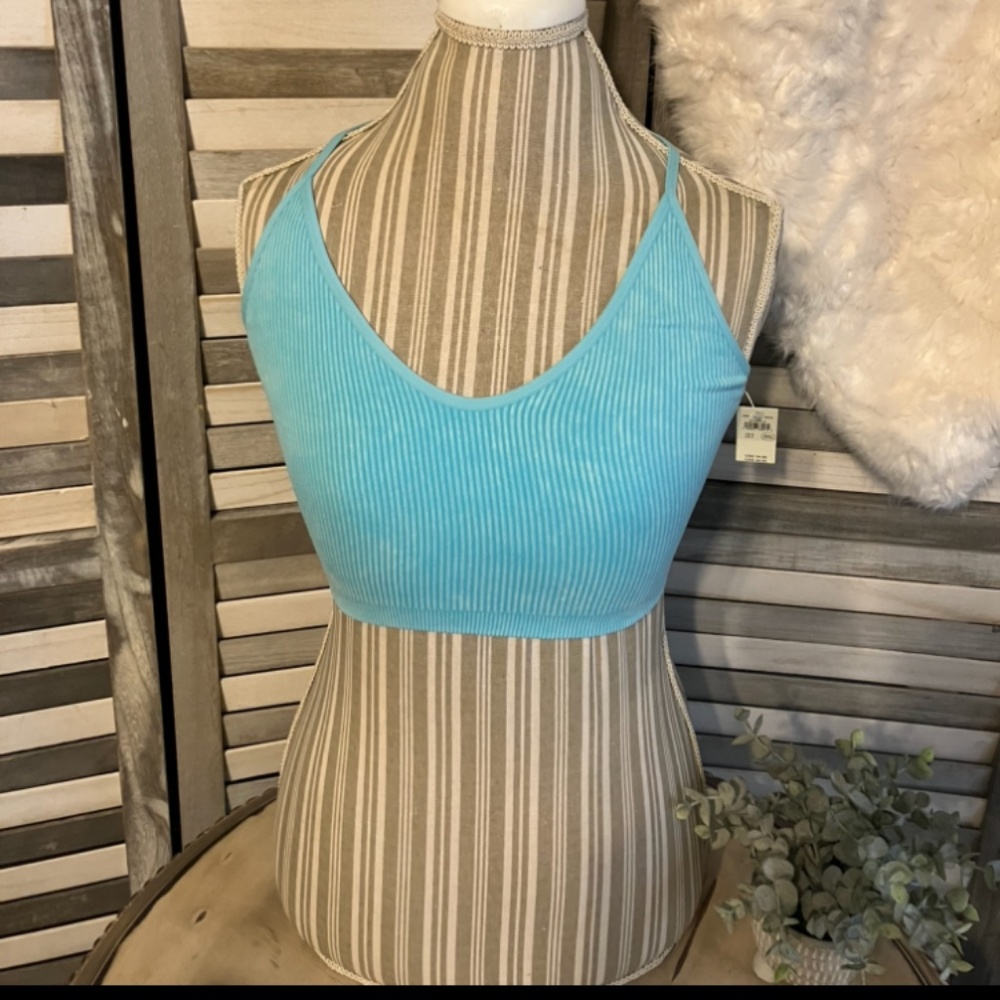 Nwt! Sports bra/crop top